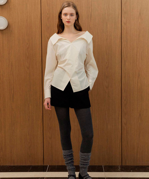 LAUTREDE MIN(ロートルドミン)の「Lautre Basic Black Shorts(その他パンツ・レディース・ブラック・MEDIUM/SMALL/X-SMALL)」の3枚目の写真