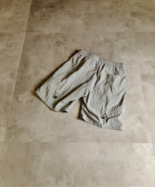 MMMM(エムエムエムエム)の「MMMM/ ナイロンワッシャーシャーリングショートパンツ(その他パンツ・メンズ・ブラック/グレー・MEDIUM/LARGE)」の10枚目の写真