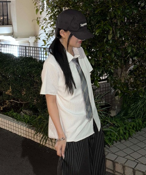 sedacle（セダクル）の「26SSラインストーンシャツ（シャツ/ブラウス・レディース・オフホワイト/ライトブルー/ベージュ/レッド・SMALL/MEDIUM/LARGE）」の10枚目の写真