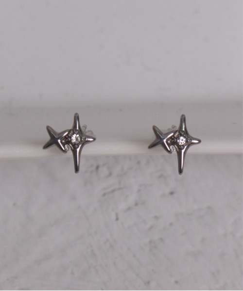 Peony(ピオニー)の「【Peony/ピオニー】ダブルモチーフ ダイヤピアス【アレルギー対応】(ピアス(両耳用)・レディース・シルバー/ゴールド・FREE)」の5枚目の写真