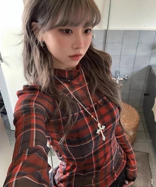 Alvia(アルビア)の「レースチェックチュールトップス(その他トップス・レディース・レッド・M)」の1枚目の写真