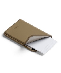 Bellroy（ベルロイ）の「Bellroy-カードケース/Mag Safe/Pixelsnap/スマホスタンド Mag Wallet（カードケース）」