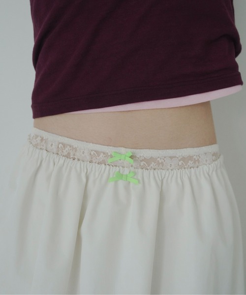 FEKETE(フェケテ)の「ribbon flared skirt / リボンフレアスカート(スカート・レディース・ネイビー/アイボリー/パープル・FREE)」の5枚目の写真
