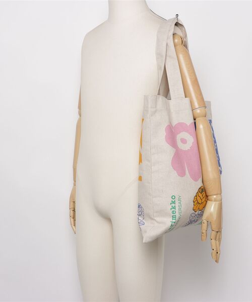 marimekko(マリメッコ)の「【ONLINE/ASIA EXCLUSIVE】【75Th Anniversary】《kioski》 Ae Vankka / Tote bag(トートバッグ・レディース・マルチ・FREE)」の4枚目の写真