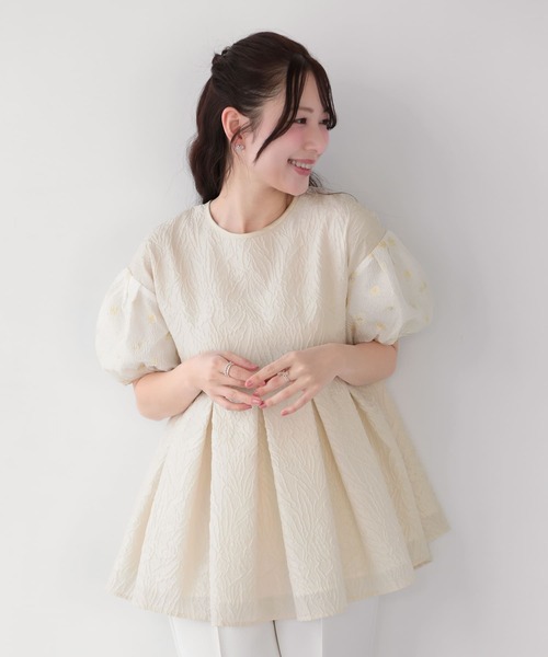 Fit more(フィットモア)の「ジャガード袖切替トップス(その他トップス・レディース・ピンク/ホワイト/クリーム・FREE)」の1枚目の写真
