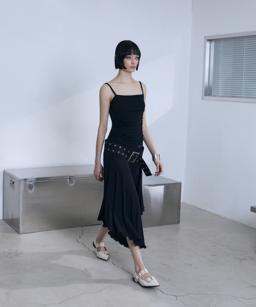 VOONT(ブント)の「Slim Fit Sleeveless Midi Dress (BLACK)(ワンピース・レディース・ブラック・OS)」の10枚目の写真