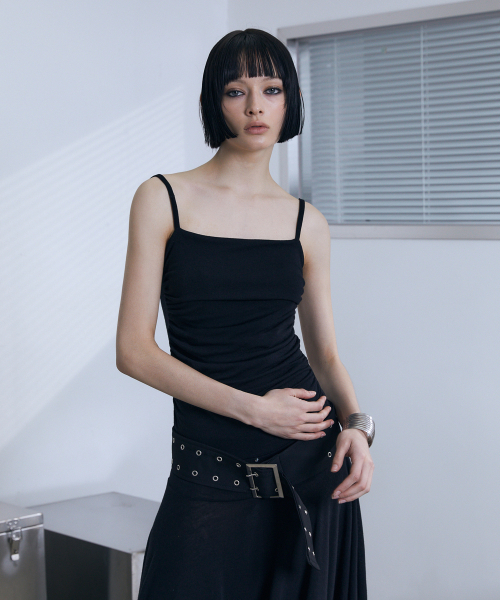 VOONT(ブント)の「Slim Fit Sleeveless Midi Dress (BLACK)(ワンピース・レディース・ブラック・OS)」の3枚目の写真