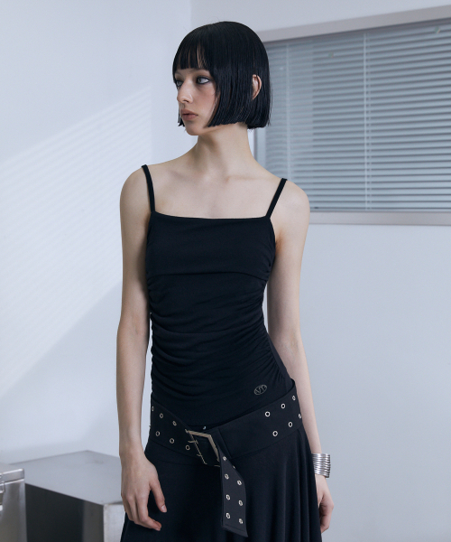 VOONT(ブント)の「Slim Fit Sleeveless Midi Dress (BLACK)(ワンピース・レディース・ブラック・OS)」の5枚目の写真