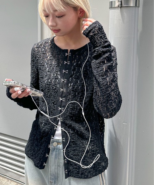PILIT(ピリット)の「フロントホックレースTOPS(Tシャツ/カットソー・レディース・ブラック/アイボリー・MEDIUM)」の1枚目の写真