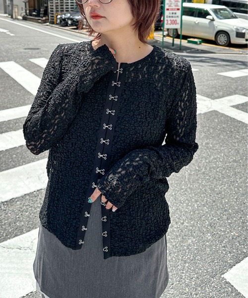 PILIT(ピリット)の「フロントホックレースTOPS(Tシャツ/カットソー・レディース・ブラック/アイボリー・MEDIUM)」の9枚目の写真
