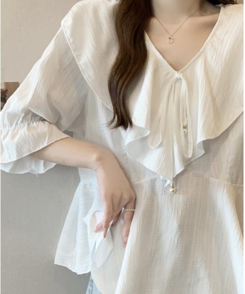 mielu（ミエル）の「ラッフルデザインペプラムブラウス（シャツ/ブラウス・レディース・ブラック/ホワイト・LARGE/MEDIUM）」の2枚目の写真