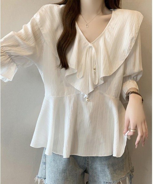 mielu（ミエル）の「ラッフルデザインペプラムブラウス（シャツ/ブラウス・レディース・ブラック/ホワイト・LARGE/MEDIUM）」の5枚目の写真