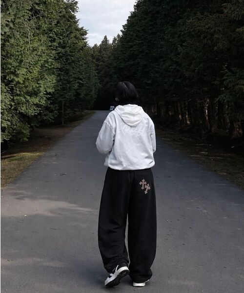 bounDary（バウンダリー）の「ツインクロスバッグパッチロングスウェットパンツ[ブラック]（スウェットパンツ・レディース・その他・MEDIUM/LARGE/X-LARGE）」の6枚目の写真