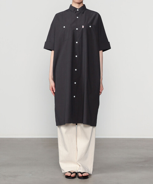 DANTON(ダントン)の「DANTON | コットンポプリン ワークシャツワンピース WOMEN(ワンピース・レディース・チャコール・36)」の10枚目の写真