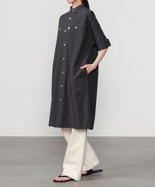 DANTON(ダントン)の「DANTON | コットンポプリン ワークシャツワンピース WOMEN(ワンピース・レディース・チャコール・36)」の13枚目の写真