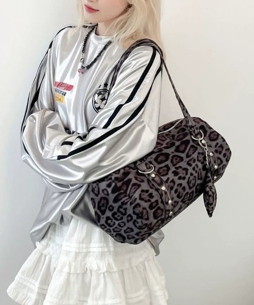 SHEPP(シープ)の「Y2K風スターチャーム付 ドラムミニボストンバッグ(バックパック/リュック・レディース・グリーン/グレー・F)」の7枚目の写真