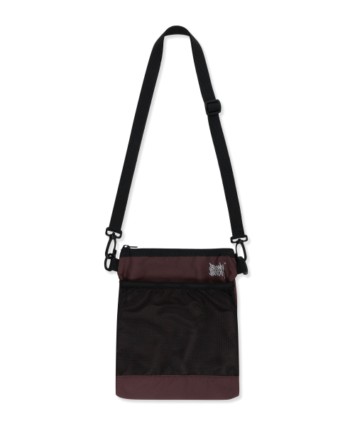 BROWNBREATH(ブラウンブレス)の「TAG SACOSHE BAG - BURGANDY(メッセンジャーバッグ・レディース・その他・ONE)」の1枚目の写真