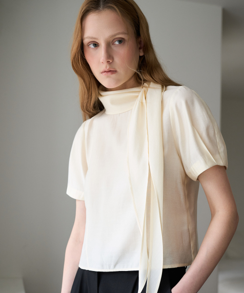 DEHEVE（デヘヴェ）の「Cowl Neck Scarf Blouse [Butter]（シャツ/ブラウス・レディース・イエロー・SMALL/MEDIUM）」の13枚目の写真