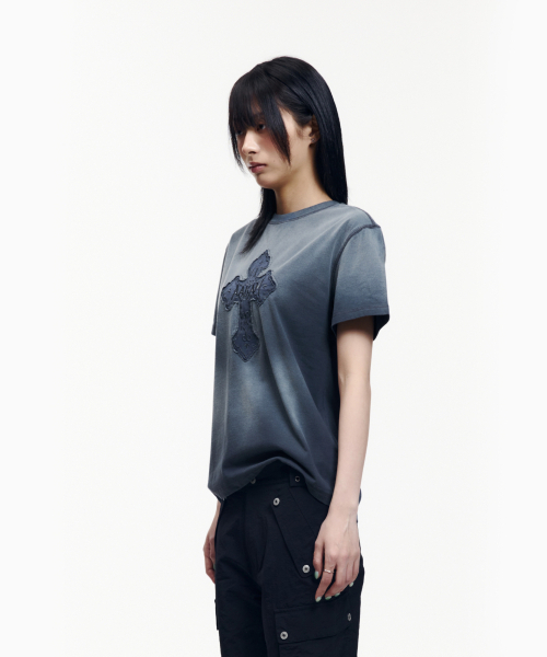 AAKAM（アーカム）の「Dust Fade CROS2 Half Top (Blue)（Tシャツ/カットソー・レディース・その他・1/3/2）」の2枚目の写真