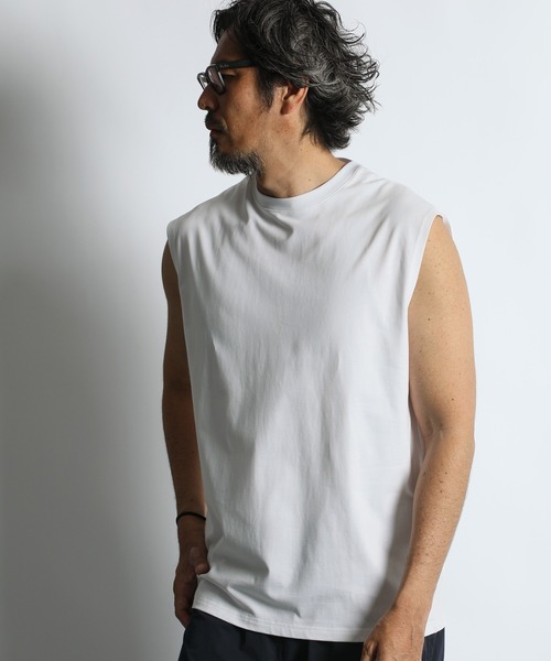 The DUFFER of ST.GEORGE(ザダファーオブセントジョージ)の「〔BLACK LABEL〕"A-PACK" SLEEVELESS TEE:度詰め天竺 ノースリーブTシャツ / タンクトップ / ワークアウト / ジムウェア / スポーツミックス / レイヤード(タンクトップ・メンズ・ブラック/ホワイト・X-LARGE/LARGE/MEDIUM)」の2枚目の写真
