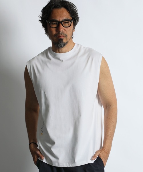 The DUFFER of ST.GEORGE(ザダファーオブセントジョージ)の「〔BLACK LABEL〕"A-PACK" SLEEVELESS TEE:度詰め天竺 ノースリーブTシャツ / タンクトップ / ワークアウト / ジムウェア / スポーツミックス / レイヤード(タンクトップ・メンズ・ブラック/ホワイト・X-LARGE/LARGE/MEDIUM)」の11枚目の写真