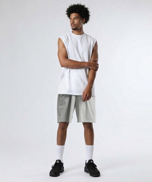 The DUFFER of ST.GEORGE(ザダファーオブセントジョージ)の「〔BLACK LABEL〕"A-PACK" SLEEVELESS TEE:度詰め天竺 ノースリーブTシャツ / タンクトップ / ワークアウト / ジムウェア / スポーツミックス / レイヤード(タンクトップ・メンズ・ブラック/ホワイト・X-LARGE/LARGE/MEDIUM)」の16枚目の写真