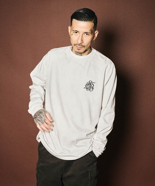 Subciety(サブサエティ)の「Aged script embroidery tee(Tシャツ/カットソー・メンズ・ホワイト/ブラック・X-LARGE/SMALL/MEDIUM/LARGE)」の4枚目の写真