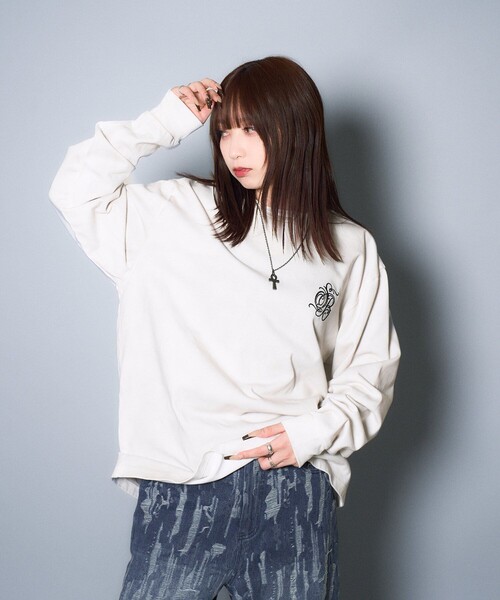 Subciety(サブサエティ)の「Aged script embroidery tee(Tシャツ/カットソー・メンズ・ホワイト/ブラック・X-LARGE/SMALL/MEDIUM/LARGE)」の6枚目の写真