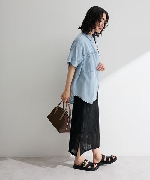 Green Parks(グリーンパークス)の「シアーデニム2WAYビックドルマンシャツ(シャツ/ブラウス・レディース・インディゴブルー/ブラック/ライトインディゴブルー・FREE)」の13枚目の写真