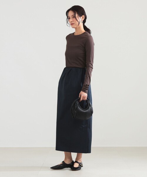 Demi-Luxe BEAMS(デミルクス ビームス)の「サイドスリット サテン スカート(スカート・レディース・ネイビー/ピンク・38/36)」の9枚目の写真
