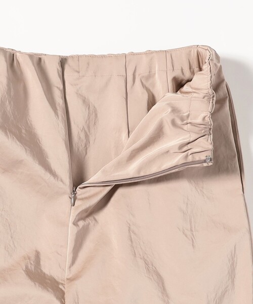 Demi-Luxe BEAMS(デミルクス ビームス)の「サイドスリット サテン スカート(スカート・レディース・ネイビー/ピンク・38/36)」の19枚目の写真