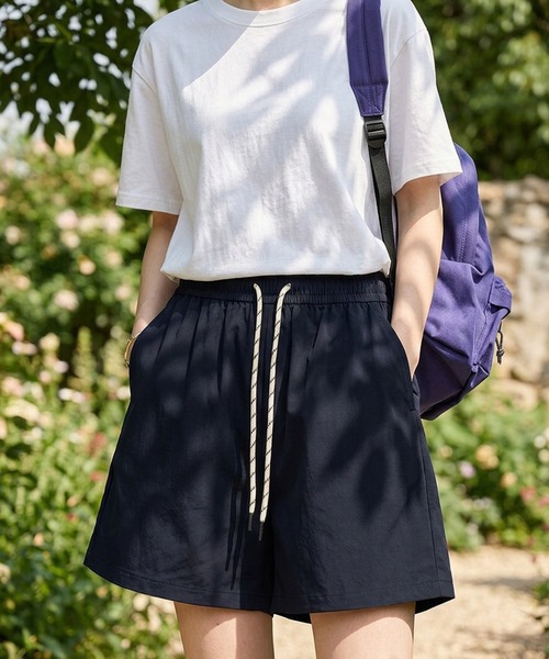 IRADOWL(アイラドール)の「軽量ナイロンタッチショートパンツ(その他パンツ・レディース・アイボリー/ネイビー/ベージュ/ライトグレー・MEDIUM/SMALL)」の5枚目の写真