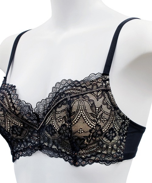 ANNEBRA(アンブラ)の「Amaryllis デコルテメイクブラジャー(ブラジャー・レディース・ブラック/ダークグリーン・B70/B75/C70/C75/C80/D70/D75/D80/E70/E75/E80/F70/F75/G70/G75)」の11枚目の写真