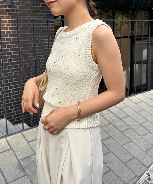 CAPRICIEUX LE'MAGE(カプリシューレマージュ)の「シルバードットスラブタンク(Tシャツ/カットソー・レディース・アイボリー/チャコールグレー・FREE)」の7枚目の写真