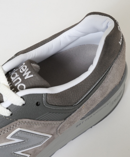 NEW BALANCE(ニューバランス)の「◇NEW BALANCE/ニューバランス: M997 (スニーカー・メンズ・ネイビー/グレー・26.5/28/26/27/25.5/27.5)」の7枚目の写真