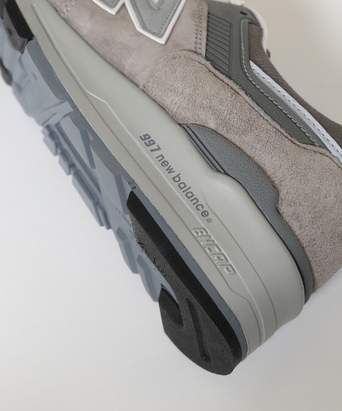 NEW BALANCE(ニューバランス)の「◇NEW BALANCE/ニューバランス: M997 (スニーカー・メンズ・ネイビー/グレー・26.5/28/26/27/25.5/27.5)」の8枚目の写真