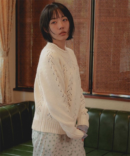 miette(ミエット)の「アイレット編みニットプルオーバー(ニット/セーター・レディース・アイボリー/ベージュ/レッド・FREE)」の6枚目の写真