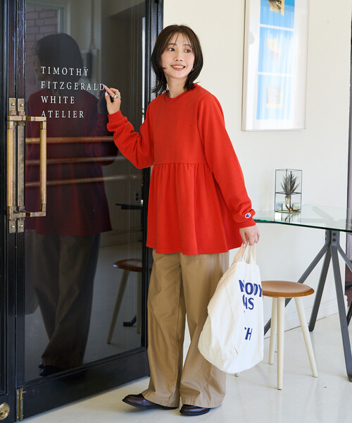 FREAK'S STORE(フリークスストア)の「限定展開 Champion × FREAK'S STORE/チャンピオン 別注 切り替え チュニック スウェット プルオーバー(スウェット・レディース・ネイビー/グレー/ライトグレー/レッド/ブラック・フリ-)」の5枚目の写真