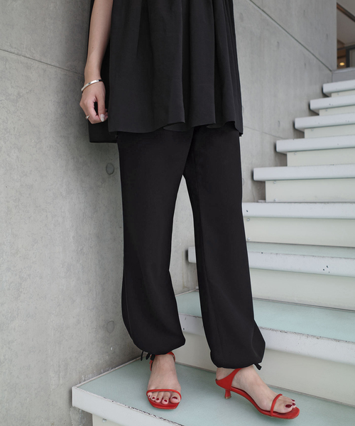 IENA(イエナ)の「《一部店舗限定》Maison IENA ドローストリングパンツ(その他パンツ・レディース・ブラック・38/36)」の3枚目の写真