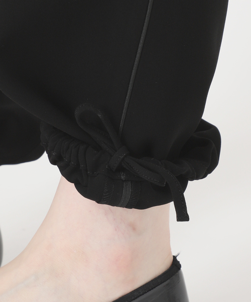 IENA(イエナ)の「《一部店舗限定》Maison IENA ドローストリングパンツ(その他パンツ・レディース・ブラック・38/36)」の21枚目の写真