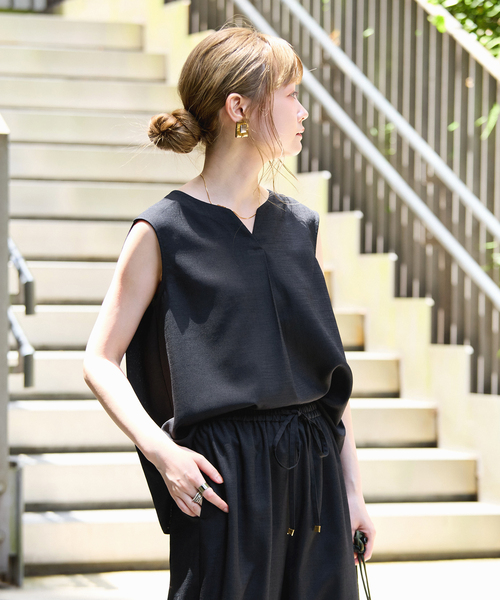 B.C STOCK(ベーセーストック)の「《追加2》《S/Mサイズ展開》《2点セット》リネンライクセットアップ(つなぎ/オールインワン・レディース・ウッド/ブラック/ベージュ・SMALL/MEDIUM)」の7枚目の写真