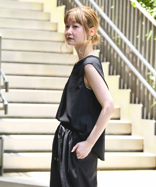 B.C STOCK(ベーセーストック)の「《追加2》《S/Mサイズ展開》《2点セット》リネンライクセットアップ(つなぎ/オールインワン・レディース・ウッド/ブラック/ベージュ・SMALL/MEDIUM)」の8枚目の写真