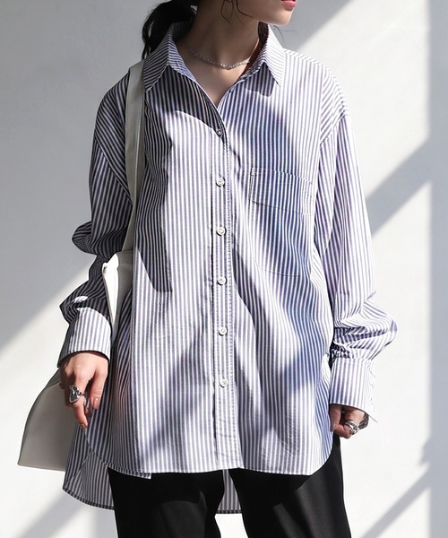 antiqua(アンティカ)の「オーバーサイズ シャツ(シャツ/ブラウス・レディース・ピンク/グレー系その他・ONESIZE)」の2枚目の写真