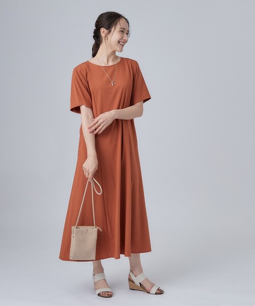SHOO・LA・RUE(シューラルー)の「2層ミニショルダーバッグ(ショルダーバッグ・レディース・ブラック/ベージュ/オレンジ/ブルー・00)」の12枚目の写真