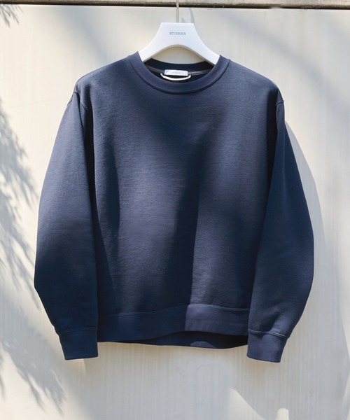STUDIOUS(ステュディオス)の「【STUDIOUS】Light Clear Sweatshirt(スウェット・メンズ・ナチュラル/イエロー/ダークネイビー・2/1)」の3枚目の写真