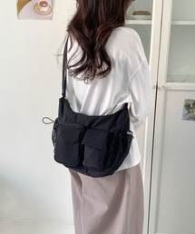 ユーティリティクロスボディバッグ