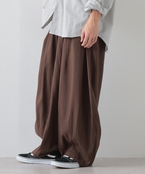 ATELANE（アテレーン）の「ATELANE /ドライスーパーワイド立体パンツ（その他パンツ・メンズ・ブラック/ブラウン/アイボリー・M/L）」の3枚目の写真