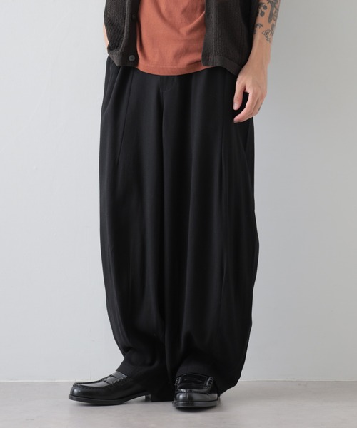 ATELANE（アテレーン）の「ATELANE /ドライスーパーワイド立体パンツ（その他パンツ・メンズ・ブラック/ブラウン/アイボリー・M/L）」の9枚目の写真