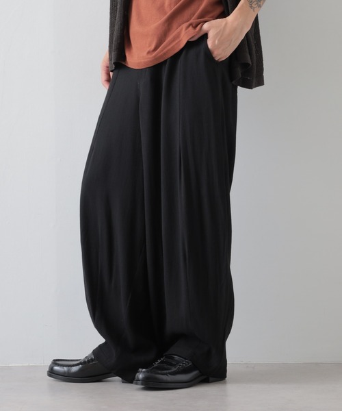 ATELANE（アテレーン）の「ATELANE /ドライスーパーワイド立体パンツ（その他パンツ・メンズ・ブラック/ブラウン/アイボリー・M/L）」の10枚目の写真