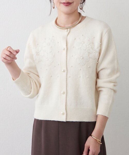 Remind me and forever(リマインドミーアンドフォーエバー)の「モチーフ刺繍カーディガン(ニット/セーター・レディース・ブラック/グレー/アイボリー・FREE)」の1枚目の写真